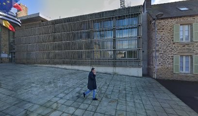 Élevage des Îles aux Falaises, Eleveur de Chiens à Andel