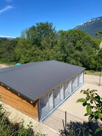 Pension Canine de la Dent du Chat, Pension pour Chiens à Traize