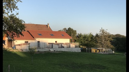 Domaine du Clos de la Place, Eleveur de Chiens à Esmoulières