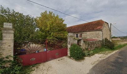 Les gardiens d' Attila, Eleveur de Chiens à Lantages