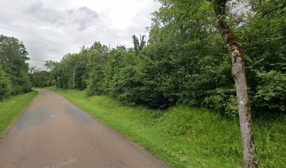 Mme FEVRIER AGOUAZI Elsa, Eleveur de Chiens à Praslay