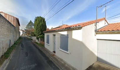 Les chiens du Marais, Dresseur de Chiens à Magné