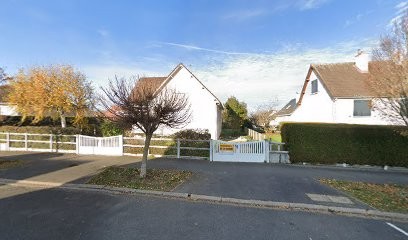 Les Épicuriens, Eleveur de Chiens à Mainvilliers