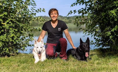 Marta Guillemart, Dresseur de Chiens à La Verrière