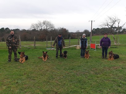 Club Canin Ruscadien, Dresseur de Chiens à Laruscade