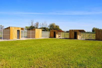 Les Sentiers De L'Argance, Pension pour Chiens à Durtal