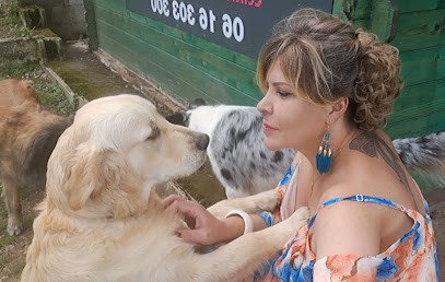 À TOUTOUX NOS AMOURS (Fanny Euksuzian Renard), Pension pour Chiens à Saint-Romain-en-Gal