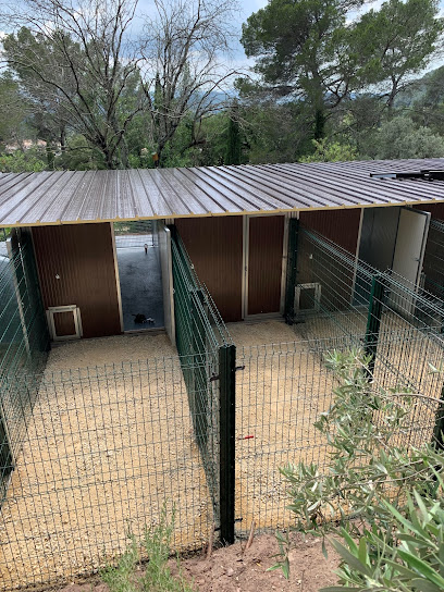 Pension Canine Et Toilettage Samara, Pension Pour Chien aux Arcs