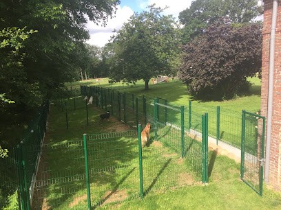 Le Clos des Âmes Vagabondes, Pension pour Chiens à Mesnil-Panneville
