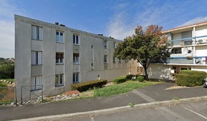 Patte Blanche, Dresseur de Chiens au Crès