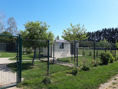 Pension Chiens Au Chemin Des 4 Pattes En Côte D'Or 21, Pension pour Chiens à Gerland